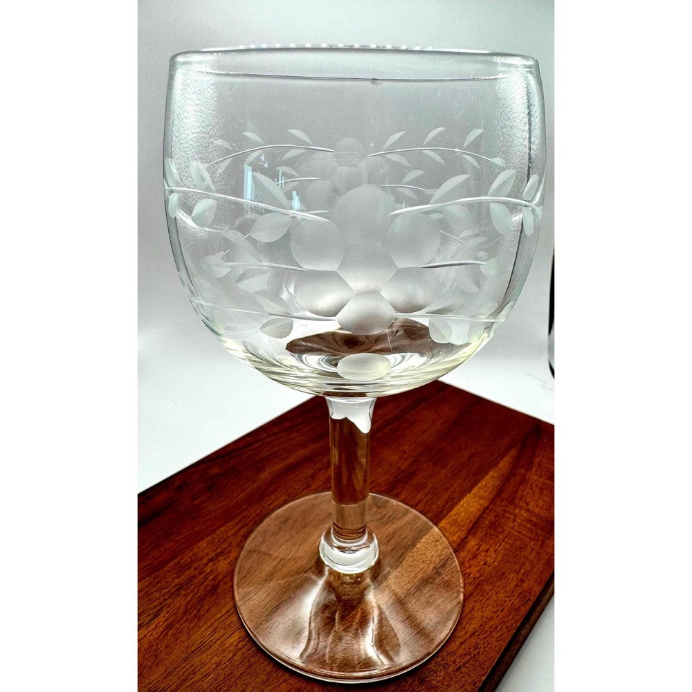 6 Vintage Etched Wine Goblets‎ with 6 petaled flowers and garland